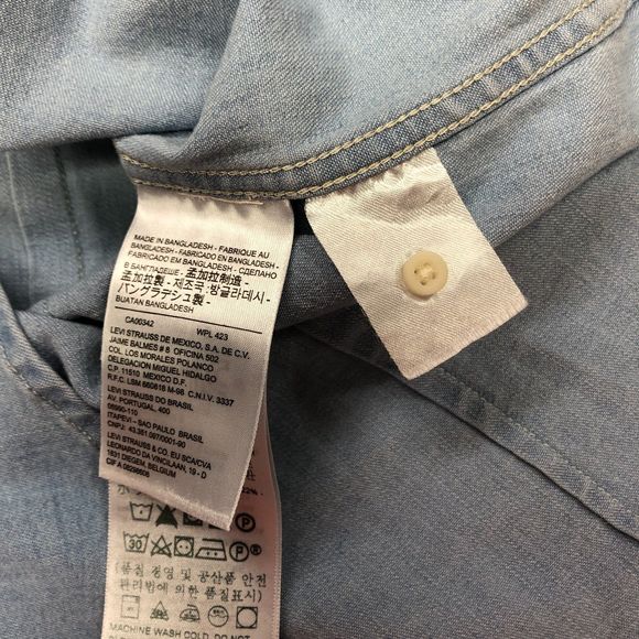 Levi's Women Tailored Fit Snap Button Western Shirt Size Small Chambray M124 -4 - Picture 8 of 16